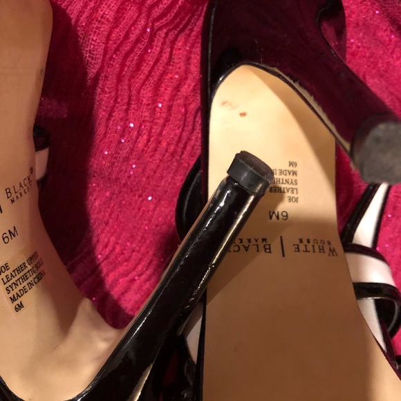 WHITE HOUSE BLACK MARKET PATENT LEATHER SANDAL 6M - Picture 7 of 7